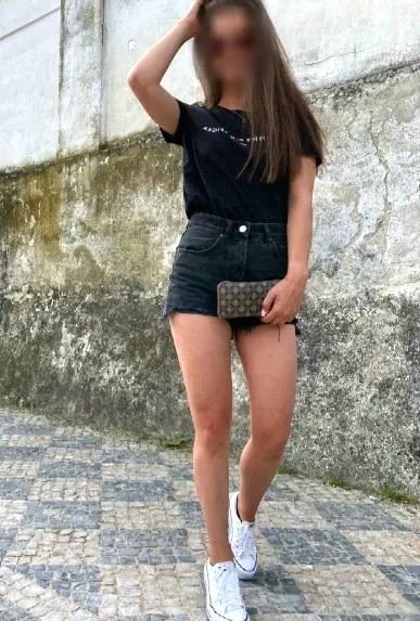 Aya, 33