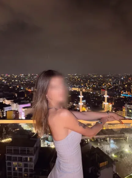 Lynn, 27