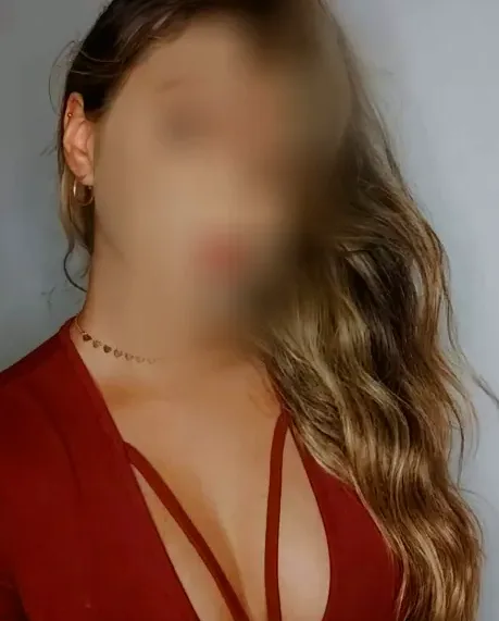 Mariska, 23