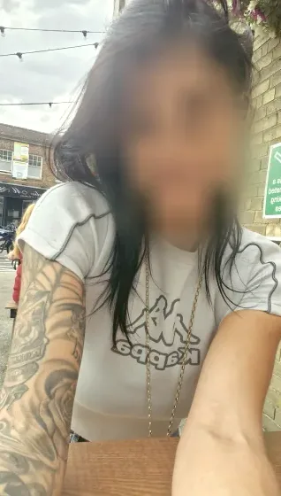 Rania, 39