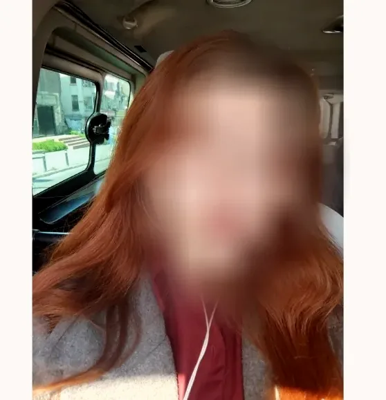 Zoe, 27